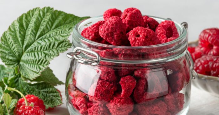 Výroba kvalitného sušeného ovocia s dlhou trvanlivosťou si vyžaduje správnu prípravu, ale predovšetkým priaznivé podmienky skladovania.