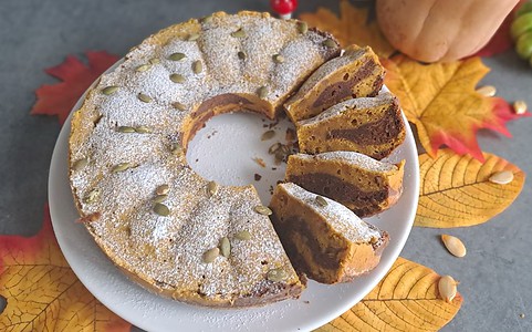 Hrnčeková tekvicová bábovka.