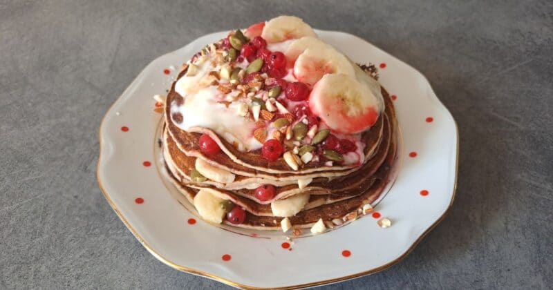 Zdravé kefírové lievance s ovocím.