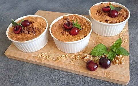 Zapečené pšeno s jablkami.